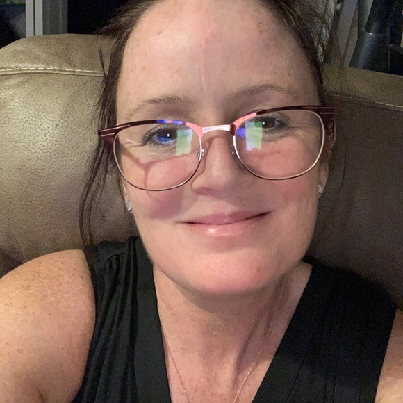 Meet your Posher, Carly - Picture 8 of 9